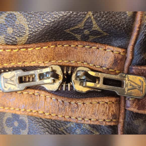 Louis Vuitton Sac Souple Monogram Bag With COA - Picture 2 of 9